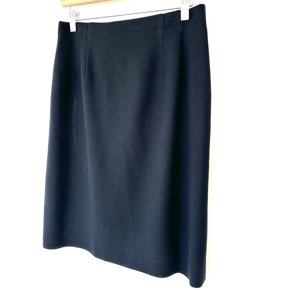 Talbots pencil skirt in 💯  wool, fully lined - Picture 3 of 11